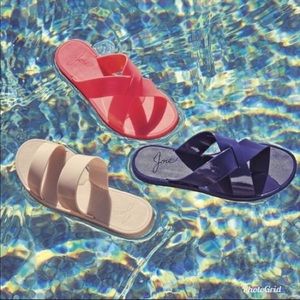 Joie Eliza Flat Jelly Sandal in Coral